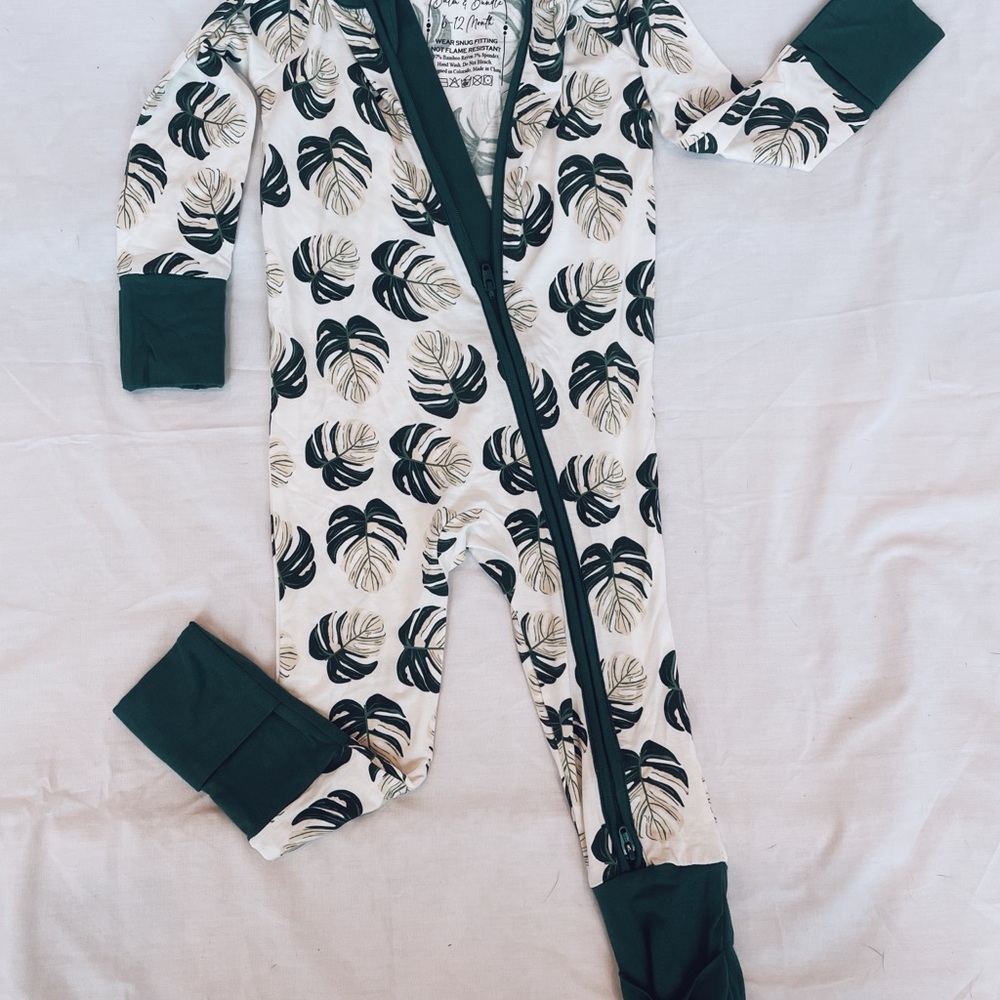 Bamboo Footies- Monstera